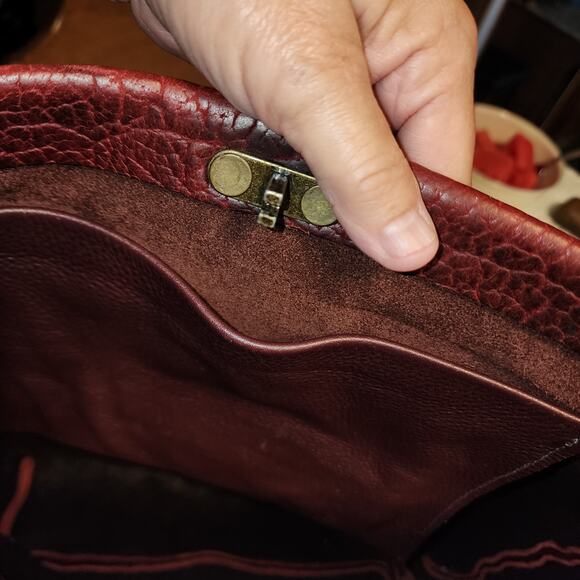 CHIC SPARROW XL GENUINE LEATHER TOTE BAG - Picture 9 of 10